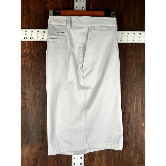 Nike Golf Essential Flat‎ Front Shorts Standard Fit Gray Grey 897914-012 Mens 34 - Picture 1 of 6